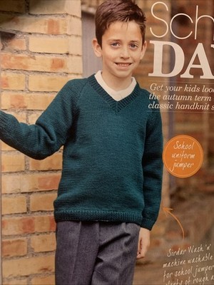 Strickmuster Schule V-Ausschnitt Pullover in Sirdar Krepp DK 2-13 Jahre