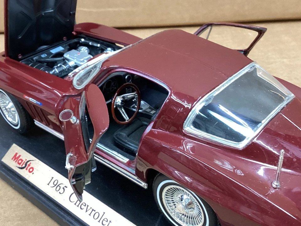 Chevrolet Corvette 1965 Maisto rojo diecast modelo de coche escala 1/18 Foto 4 de 4
