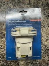 ProMariner ProTournament AC Plug Holder 51200 New Sealed Pkg