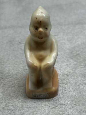 Vintage ''Billy Can't'' Sitting On The Potty Salt & Pepper Shakers
