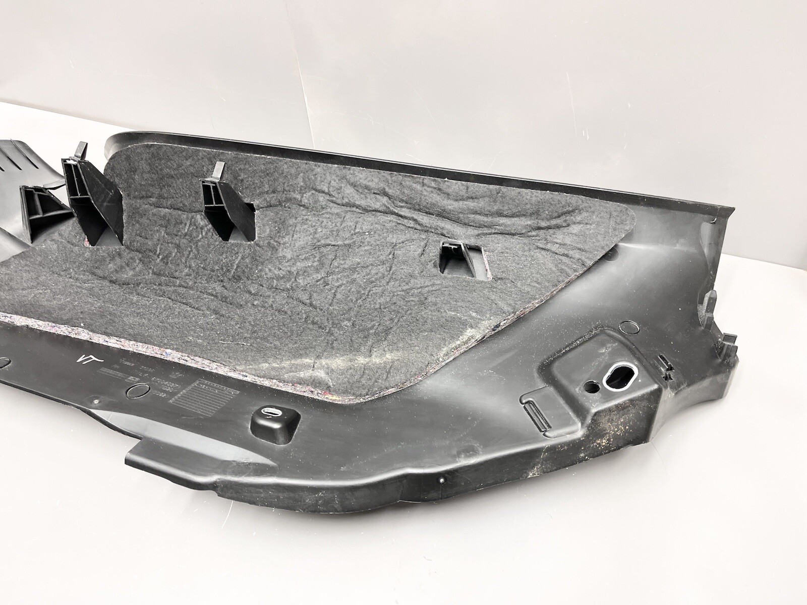 ⭐️2017-2020 MASERATI LEVANTE REAR RIGHT C PILLAR LOWER QUARTER TRIM COVER PANEL