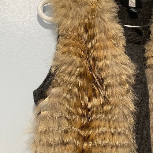 Saks Fifth Ave Gray Cashmere Sweater Vest Real Coyote Fur Women’s Size Medium - Picture 8 of 9