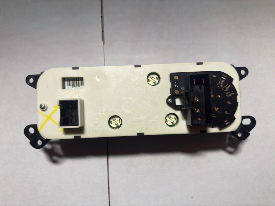 Dodge Dakota 2005-2007 unidad de control de calefacción aire acondicionado P55056568AC OEM S10 Foto 3 de 4