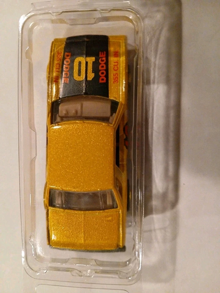 Dodge Mirada Stocker 1980 Hot Wheels GHO Diecast 1/64 dorado llantas doradas HK Foto 2 de 4