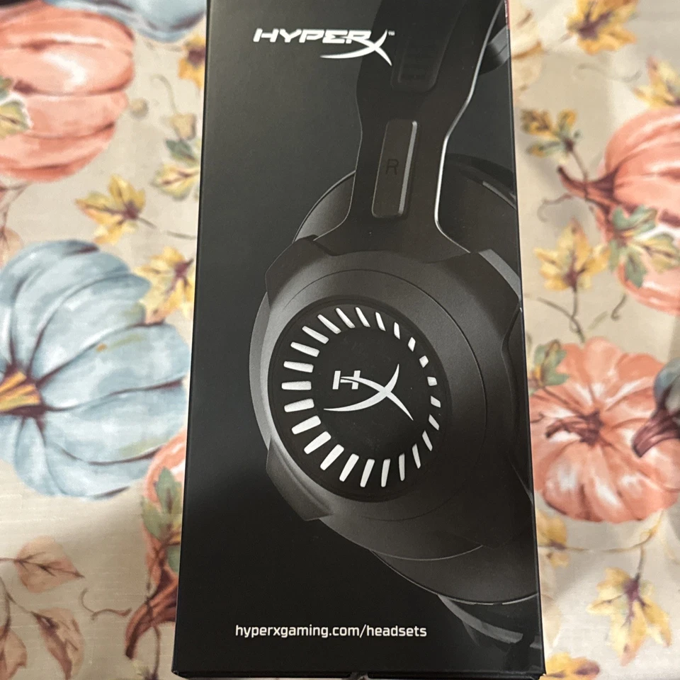 HyperX Cloud Revolver Pro Gaming Headset w Detachable Microphone PS4 Xbox Switch - Image 3 of 3