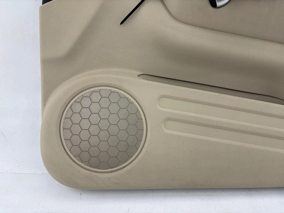 2006-2007 Saturn Vue Front Right Door Trim Panel Oem - Image 4 of 4