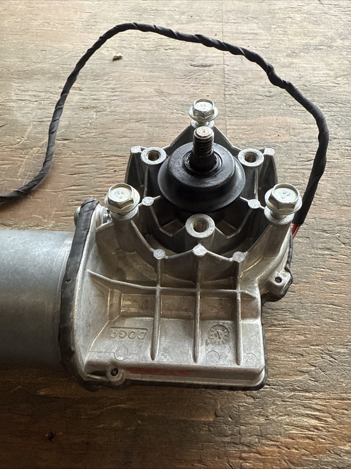 17-23 McLaren 720S Spider Front Windshield Wiper Motor P