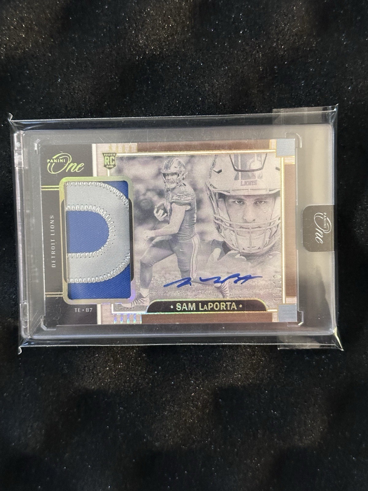 2023 Panini One Rookie Patch Autograph Sam Laporta 1/10 - Panini Sealed