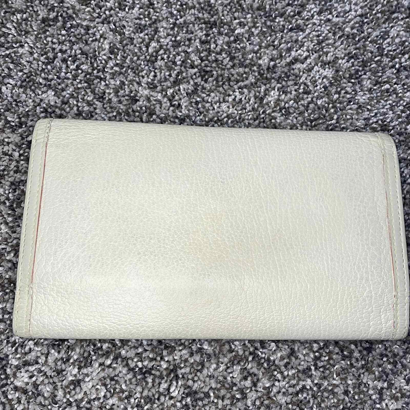 Authentic Louis Vuitton suhali cream leather wall… - image 4
