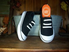WONDER NATION BOYS TODDLER BLACK LOW TOP SNEAKERS SHOES SIZE 5 PLAY SCHOOL NEW