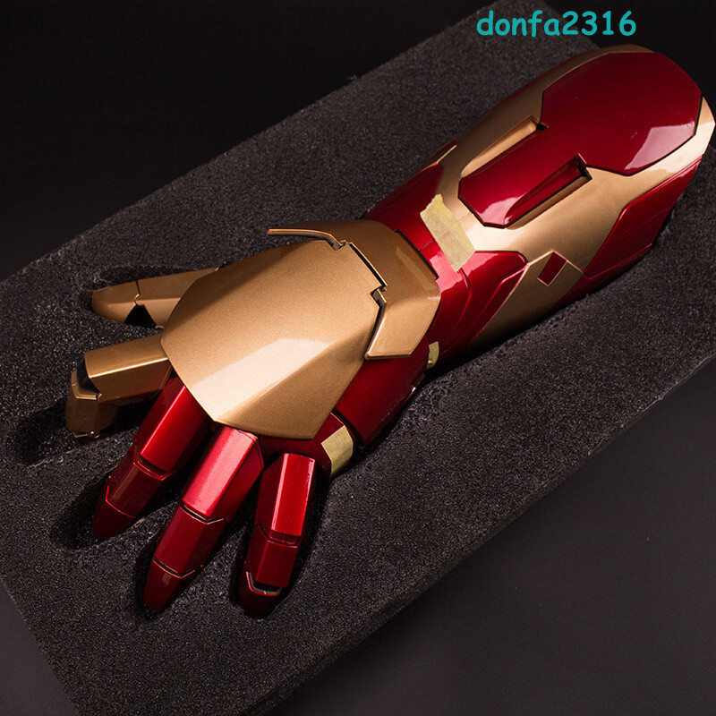 アイアンマングローブ漫威映画 ボスを滅ぼす 古兵器 武具 Cosplay Avengers Iron Man MK42 1:1 Gloves LED Light Hand Arm Cosplay Prop
