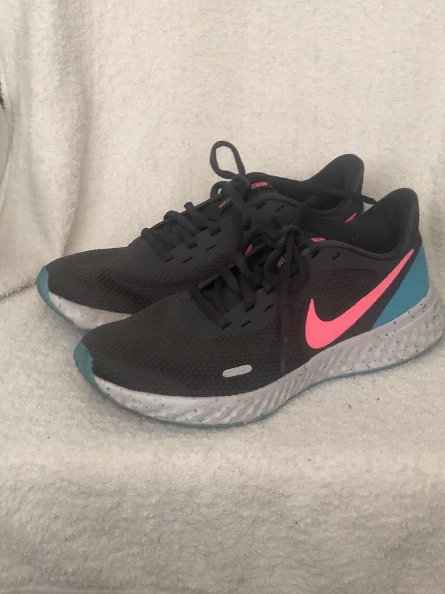 nike revolution 5 pink black