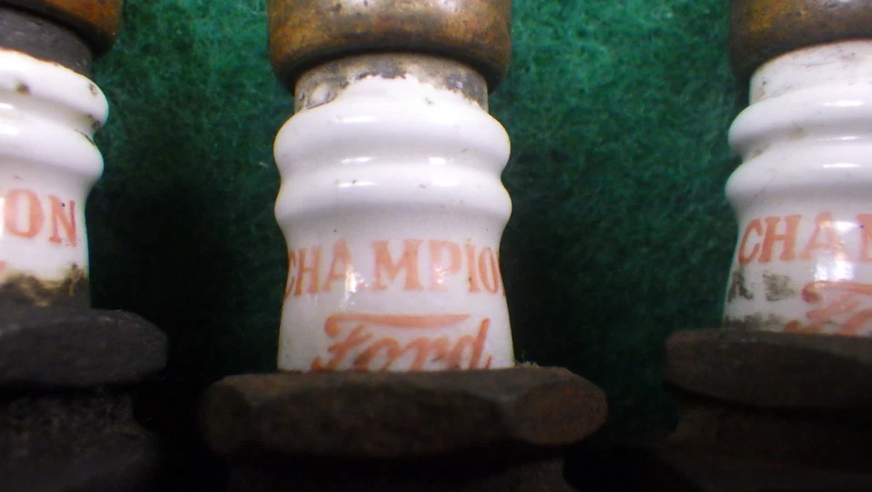 Lot of 6 Original Ford Script Champion Take Apart Spark Plugs Model T/A Era - Image 4 of 4