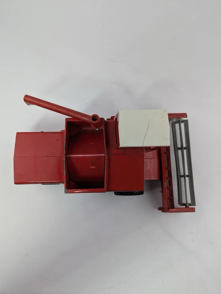 Vintage 1973 Ertl 1:20 Massey Ferguson 760 Combine #182, Yellow Rims - Image 4 of 4