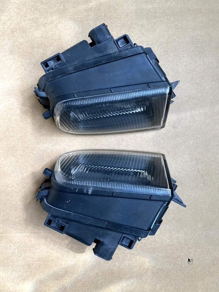 Conjunto de faros antiniebla izquierda y derecha BMW Z3 1996-2002, serie 5 OEM - 63178377941 Foto 2 de 4