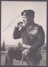 KING HUSSEIN (JORDAN) - AUTOGRAPHED SIGNED PHOTOGRAPH