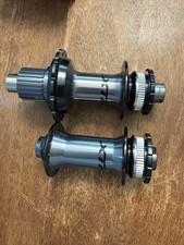 Set mozzi Shimano XTR M9100 boost 12x148 15x110 FH-M9111B HB-M9110B 28 fori