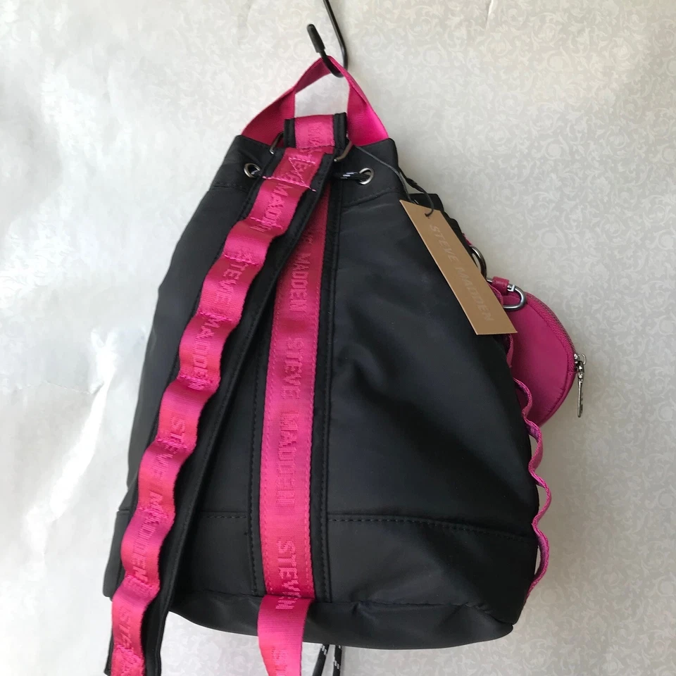MOCHILA BANDOLERA STEVE MADDEN BCASSY negra/rosa de nailon con bolsa nueva con etiquetas Foto 3 de 4
