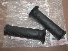 New OEM Suzuki Grips + Throttle Tube Suzuki GSXR Hayabusa Bandit Katana 600 750