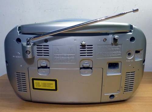 Radioregistratore CD Hitachi CX-36 - Foto 2 di 4