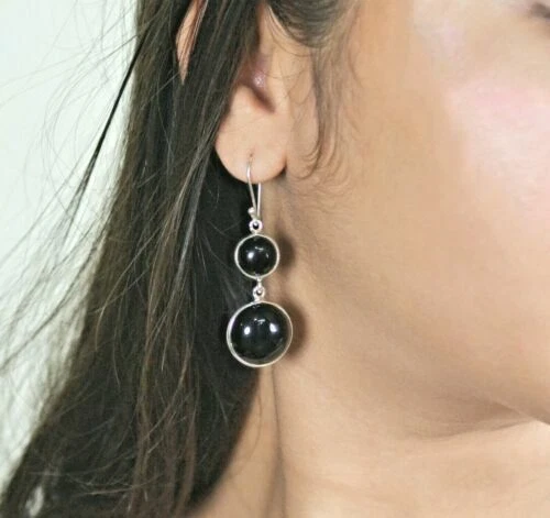 Pendientes de joyería negros naturales