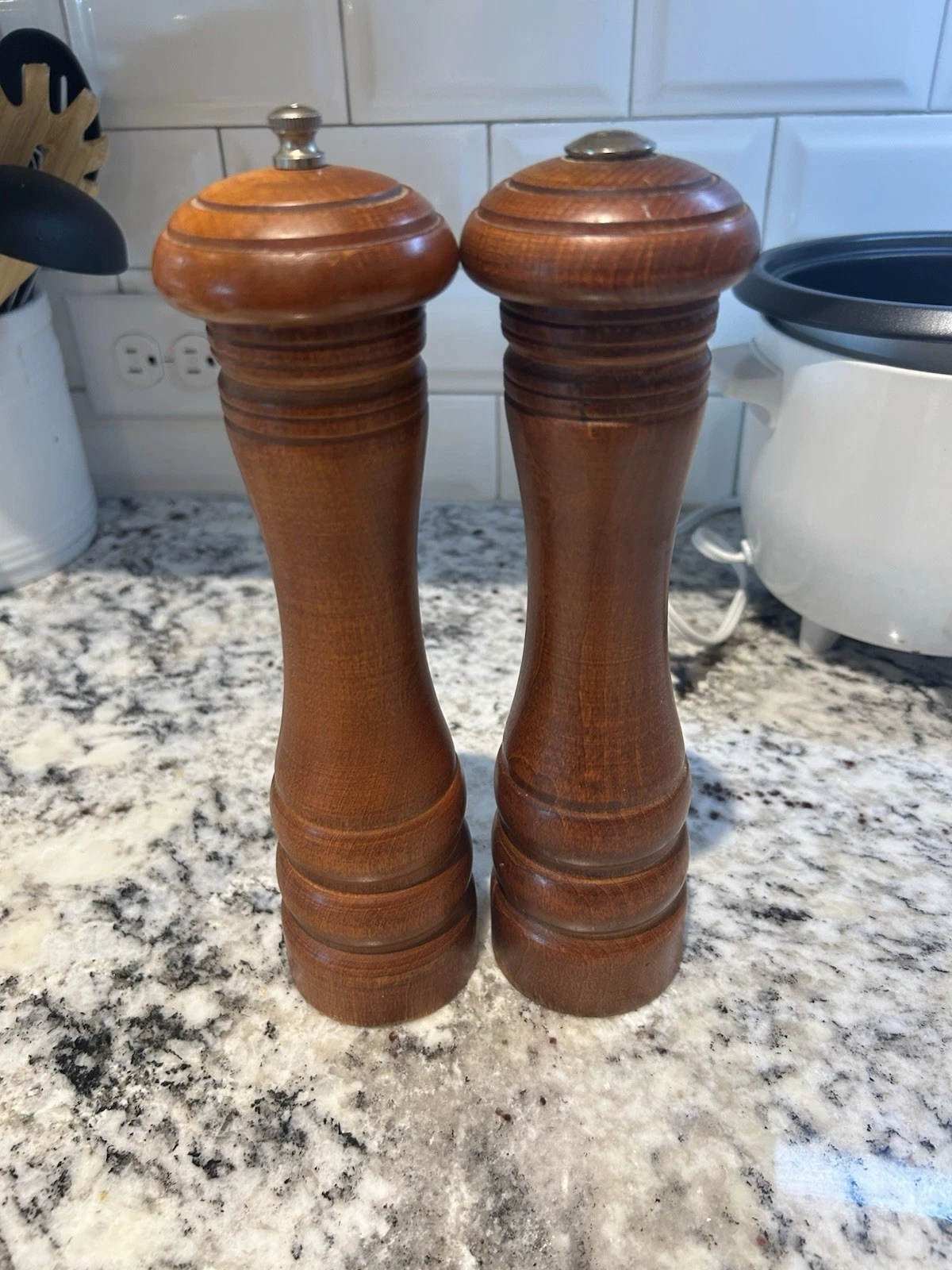 Verity Southall Wooden Salt and Pepper Mill Brown 10 In Great Condition