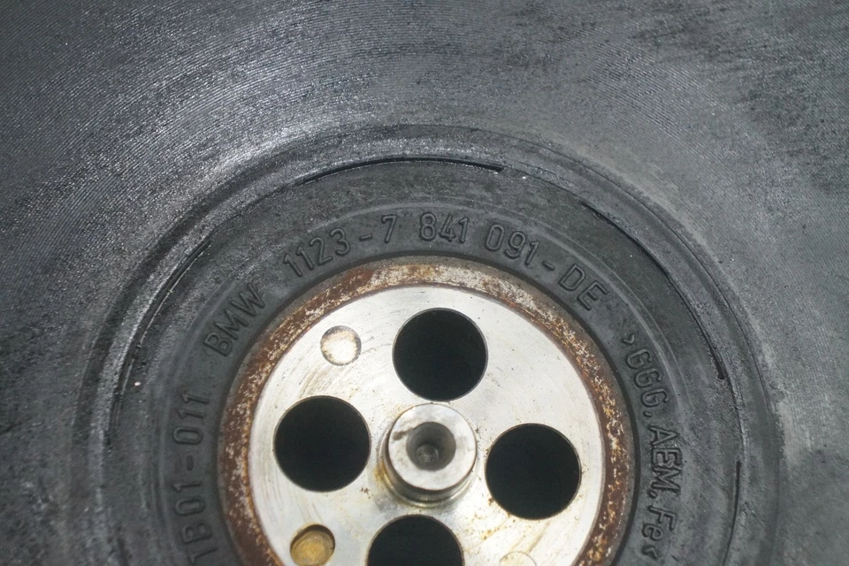 Amortiguador de vibración equilibrador armónico 11237841091 OEM BMW M3 E90 E92 E93 2008-13 Foto 4 de 4