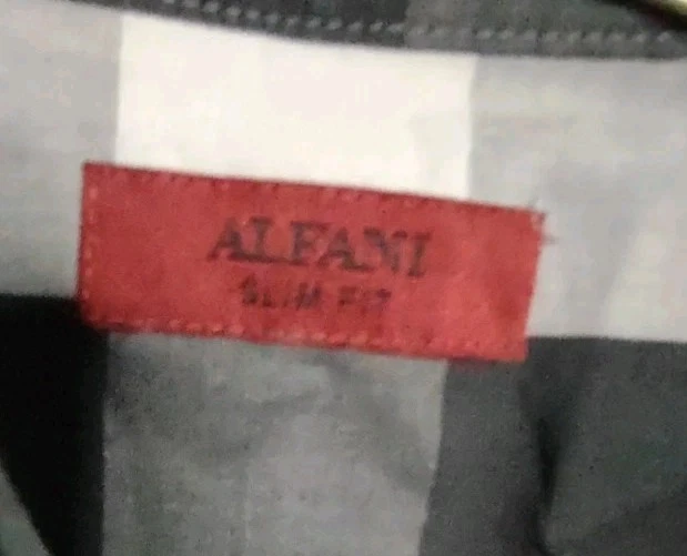 Camisa Alfani roja para hombre ajustada manga larga abotonada gris a cuadros mediana Foto 3 de 4