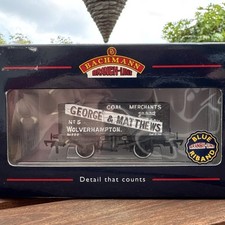 Bachmann 37-105 7 Plank Wagon ‘George Matthews’ OO Gauge