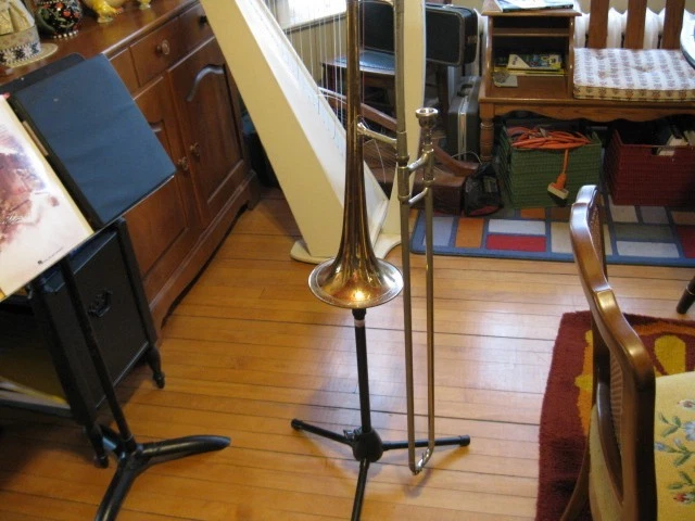 Olds Super vintage trombone, Very Good Slide, Great Tone - Image 2 of 4