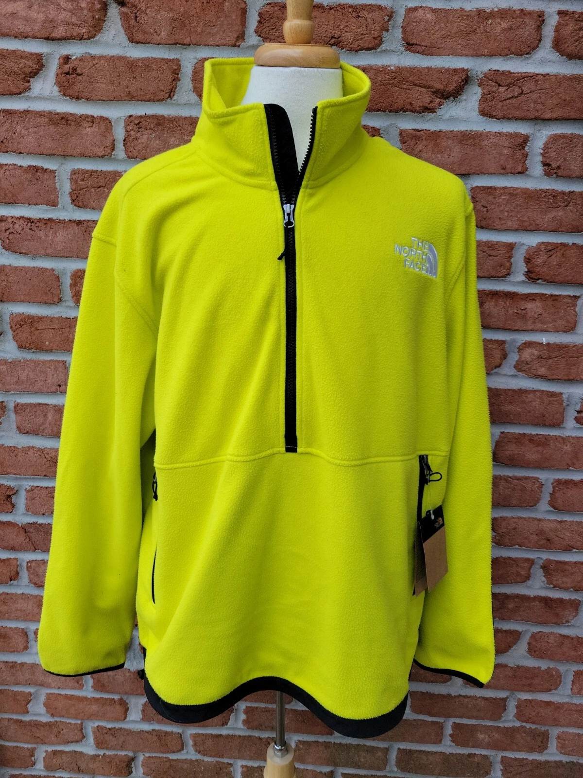 The North Face Men's 2XL TKA Katka Fleece 1/2 Zip Jacket. Sulpher Spring Green.