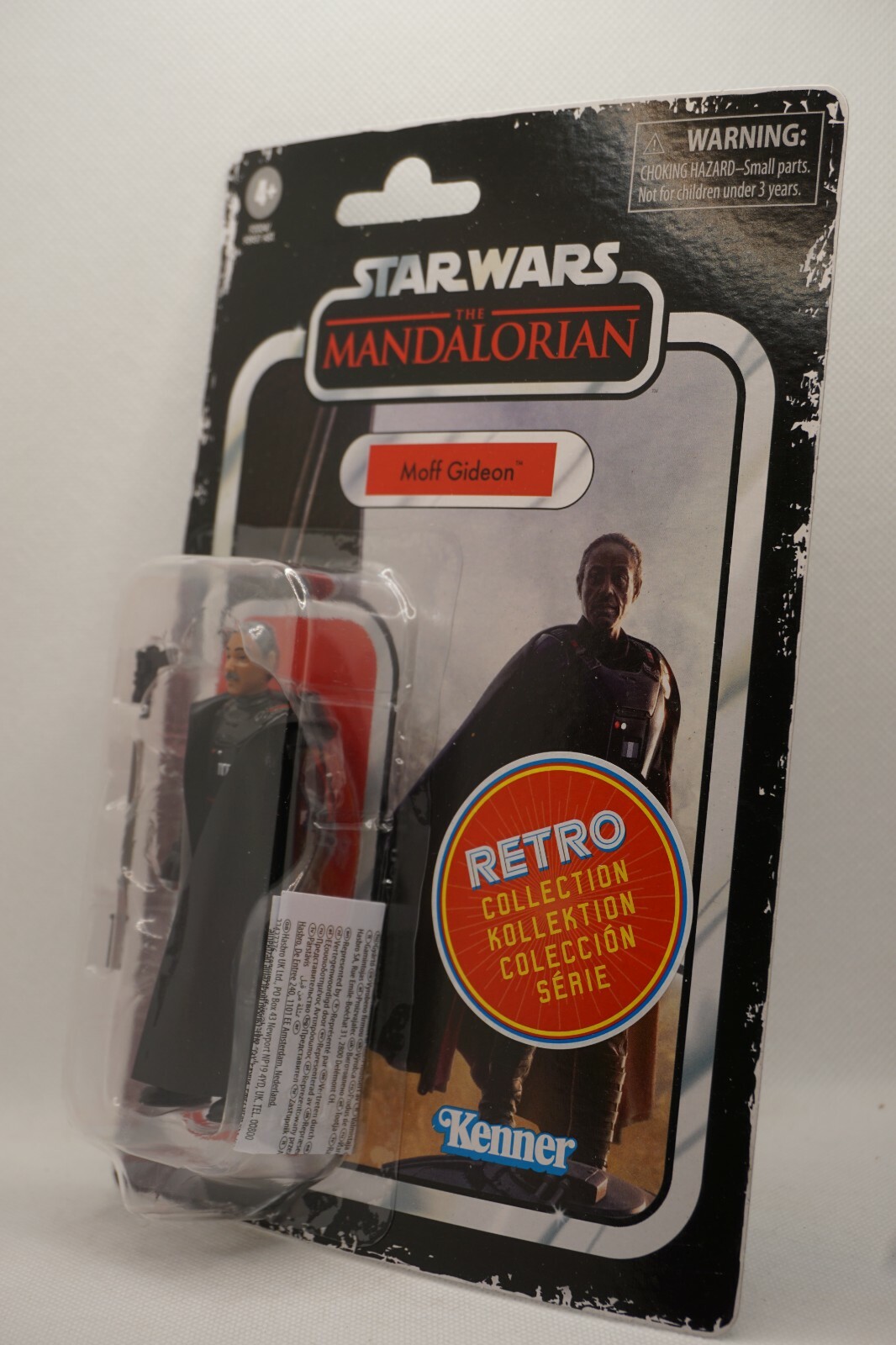 Thumbnail - Star Wars Retro Collection The Mandalorian Moff Gideon