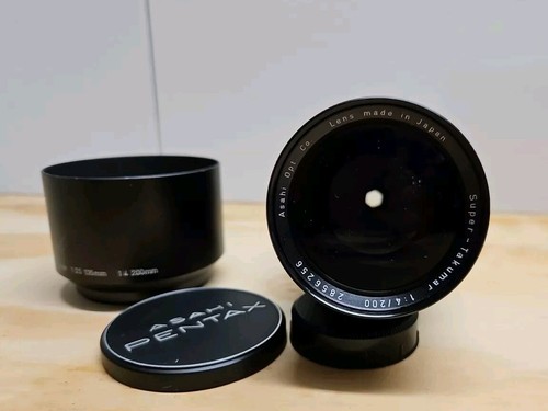 Super Multi-Coated Takumar 1:4/200 Lens Both Caps, Built In Hood - Picture 2 of 3
