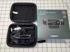 Logitech C922 Pro HD Stream Webcam Full HD 1080p Video Streaming Clamshell Case