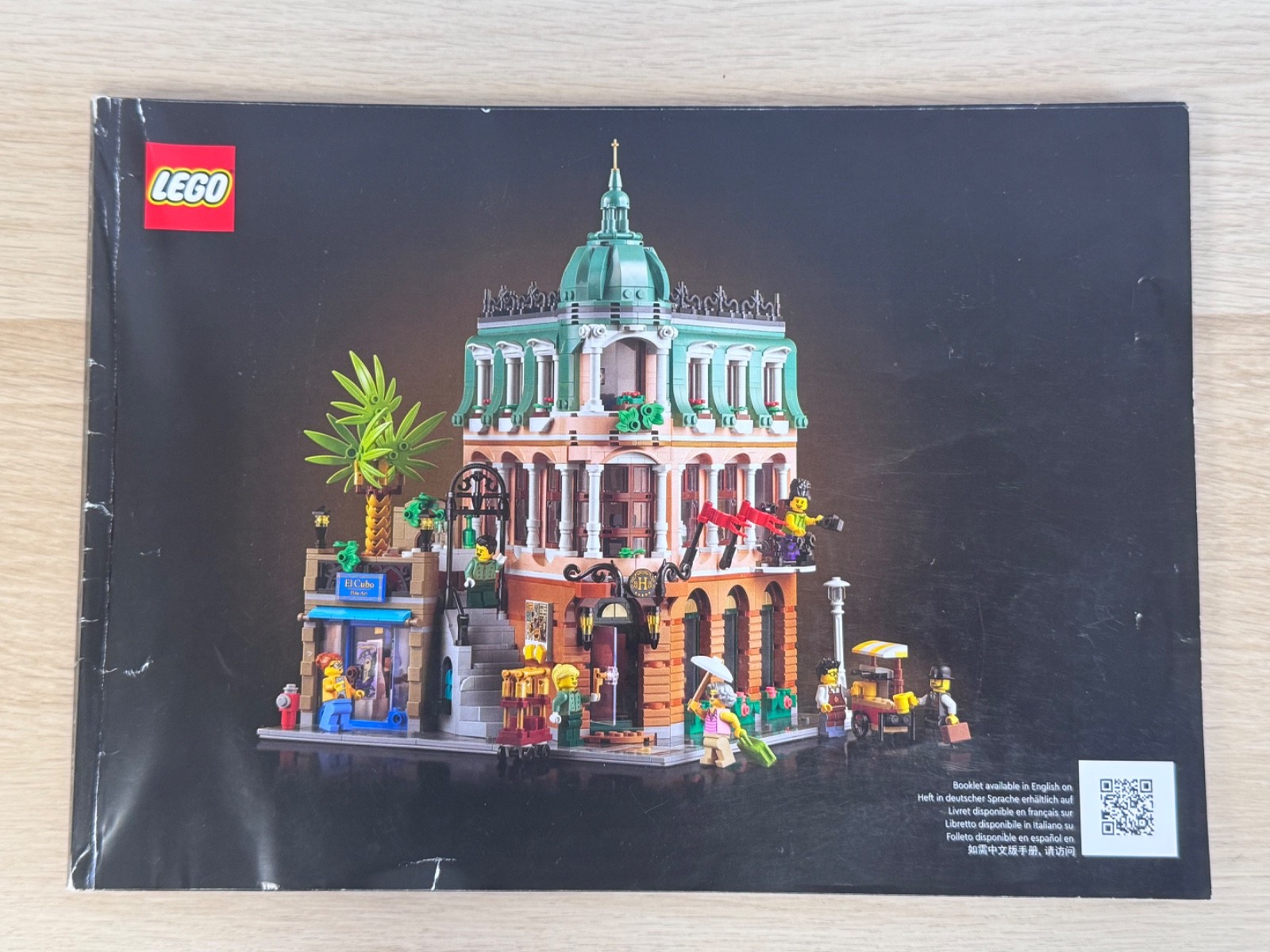 LEGO Icons Boutique Hotel 10297 – Bild 5