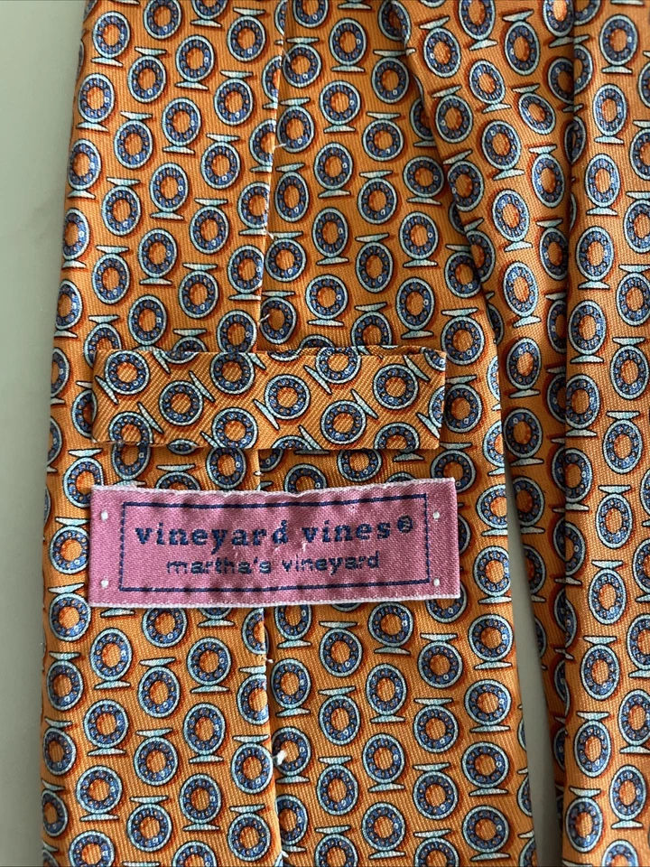 Corbata de cuello Vineyard Vines Limited para hombre personalizada color naranja geométrica 100 % seda Foto 2 de 4