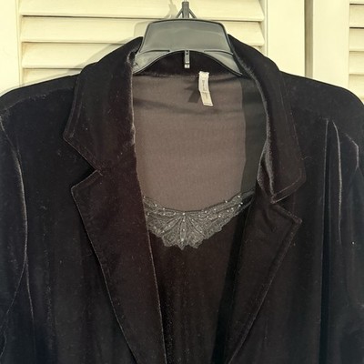 Beautiful Velour Black Top Built In Cami Tie White Stag Women s XL 16/18 Classy