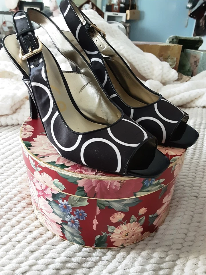 Unisa "Unmirabelle2" Women's Size 7.5M Black White Circles Design Slingback... — 第 3/4 张图片