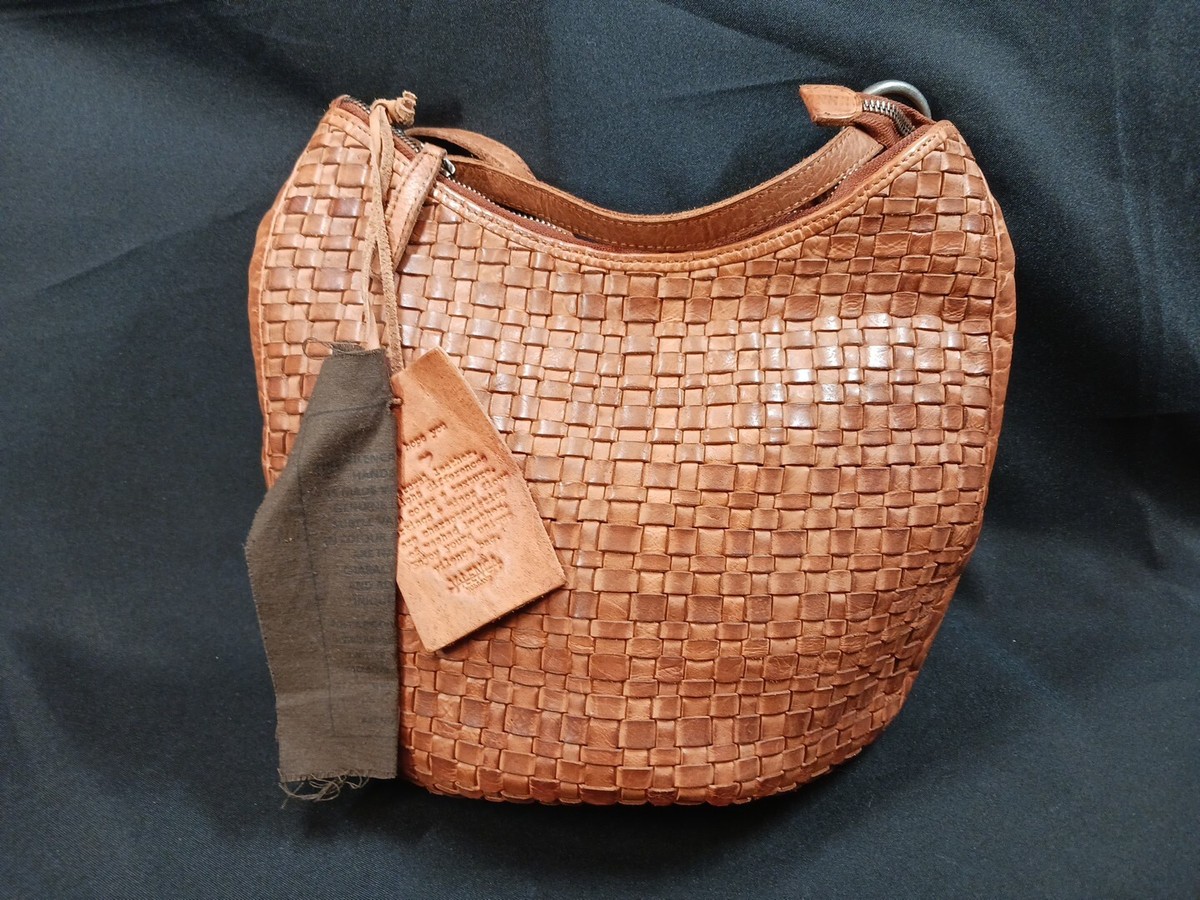 Vilenca Holland Brown Woven Leather Convertible Shoulder Bag  display picture 1
