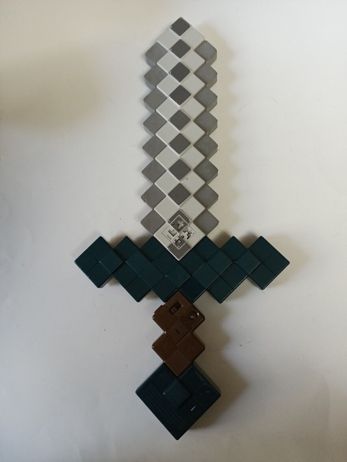 Minecraft Dungeons Deluxe 8-Bit “Foam Toy Battle Sword” +Sounds | Life-Size#BPB