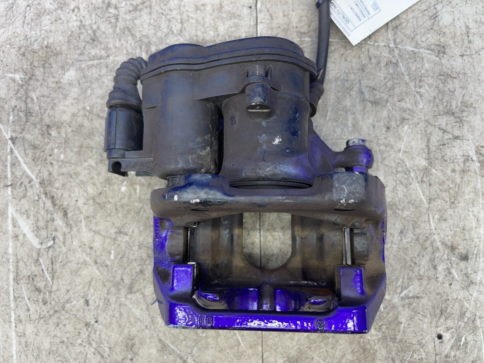 2014 2015 2016 2017 2018 2019 Bmw I8 REAR LEFT BRAKE CALIPER oem