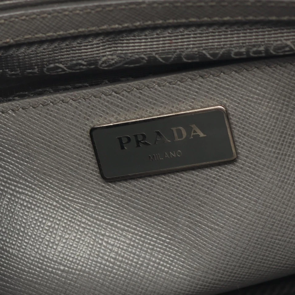 Bolso de Hombro Bandolera 2 Vías PRADA BL0837 Cuero Saffiano Gris Usado Mujeres Foto 4 de 4