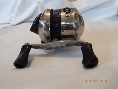 Vintage Original Authentic 33 Zebco Closed Face Spinning Reel-B554