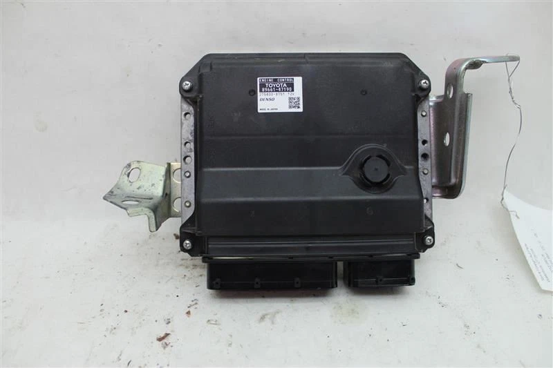 ECU ECM COMPUTER Toyota Prius Prius V 2012 12 2013 13 978932 - Изображение 2 из 3
