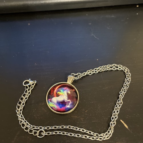 VINTAGE UNICORN PENDANT WITH CHAIN - Picture 5 of 7