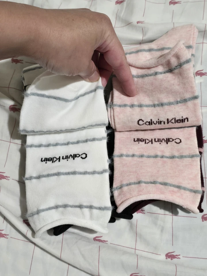 Nuevo con etiquetas Calvin Klein Roll Top Crew 2 pares/paquete para mujer talla única paquete de 2 Foto 3 de 4