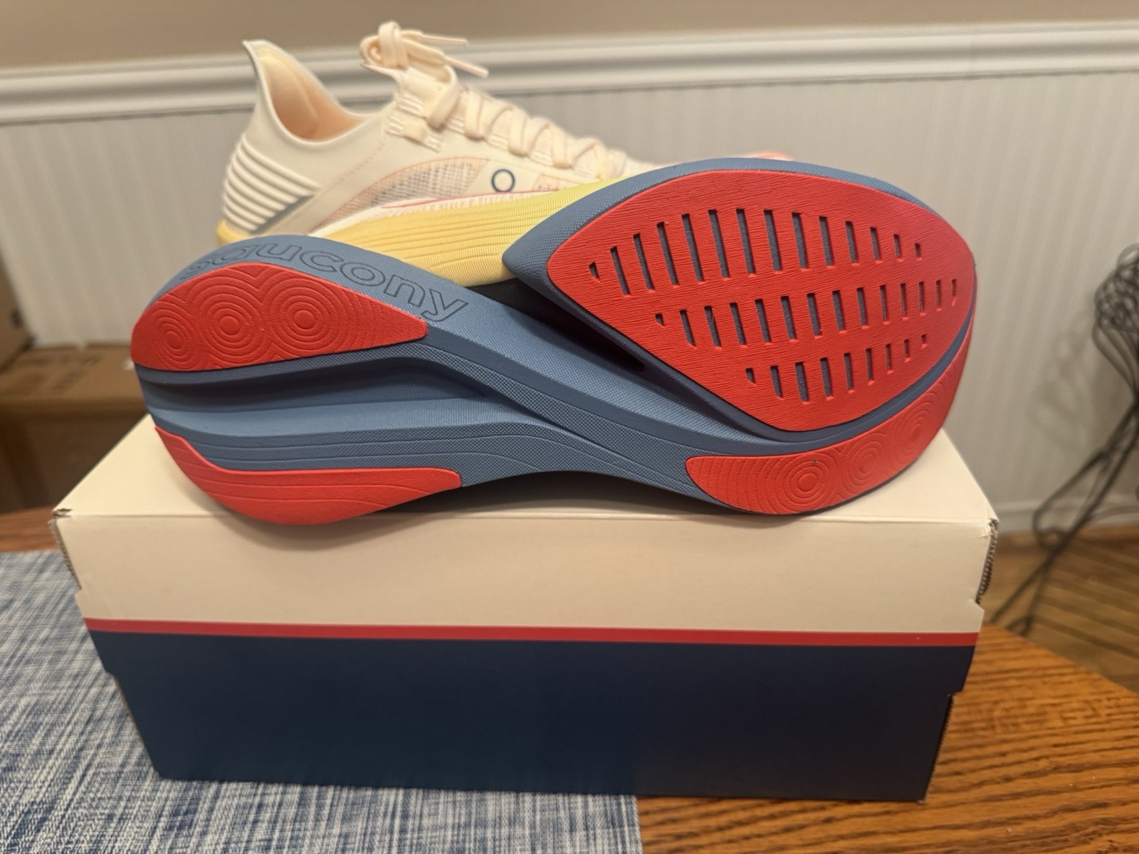 Saucony Endorphin Elite 2 Mens Size 10 image 5