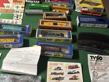 Vintage HO. TYCO/AHM Train Set w/Accesories