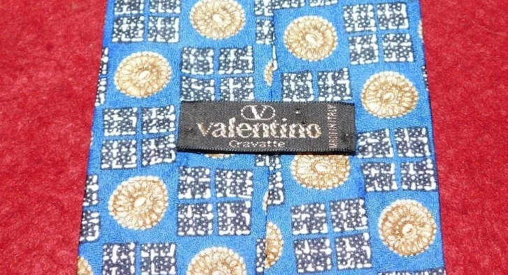 VALENTINO MADE IN ITALY CORBATA PATRÓN MEDALLÓN AZUL/BEIGE/BLANCO - CORBATAS DE DISEÑADOR. Foto 3 de 3