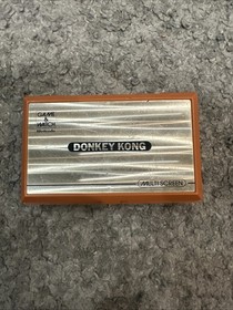 Nintendo Game & Watch Donkey Kong DK-52 (1982) &ndash;TESTED / BROKEN LATCH